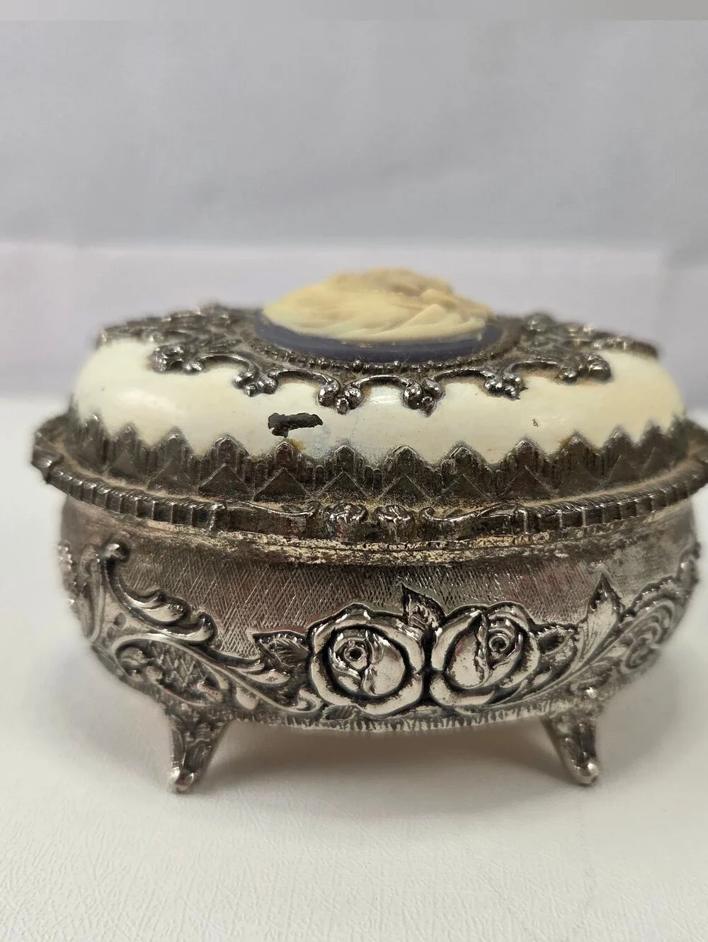 Vintage 70s Cameo Sankyo Music Trinket Box 